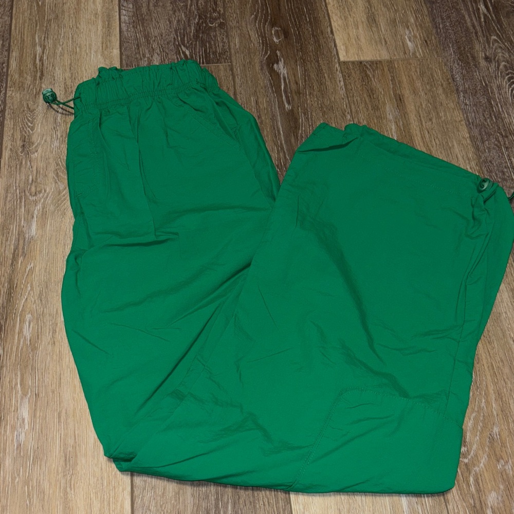 Love Tree Green Ankle Pants